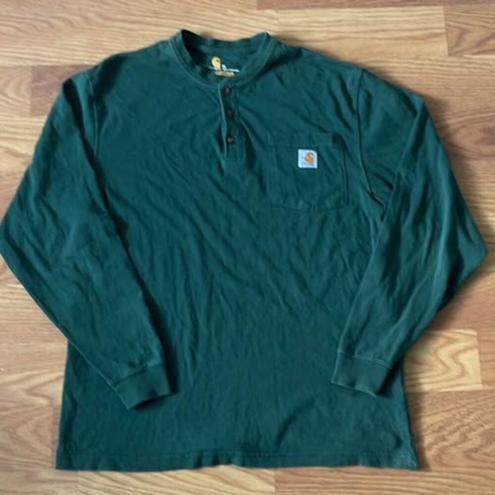 Long sleeve Carhartt Henley Forrest green men’s medium